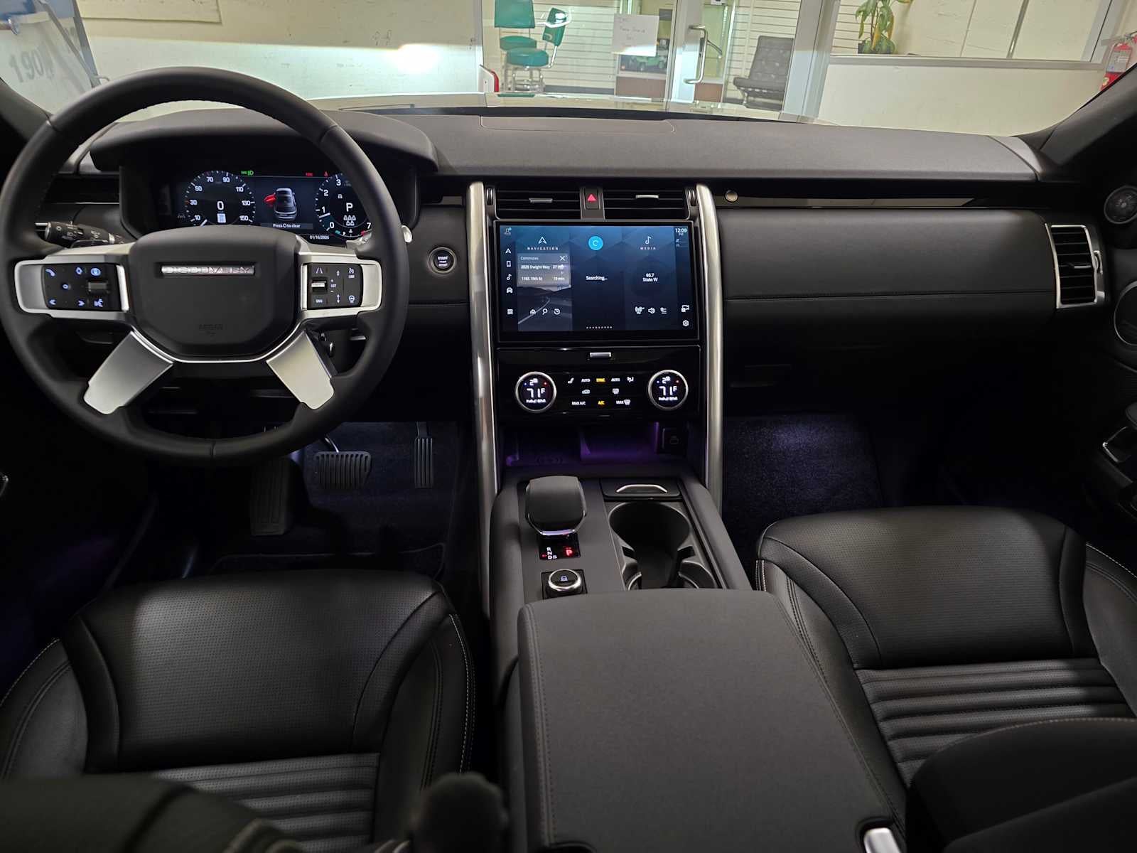 2025 Land Rover Discovery S