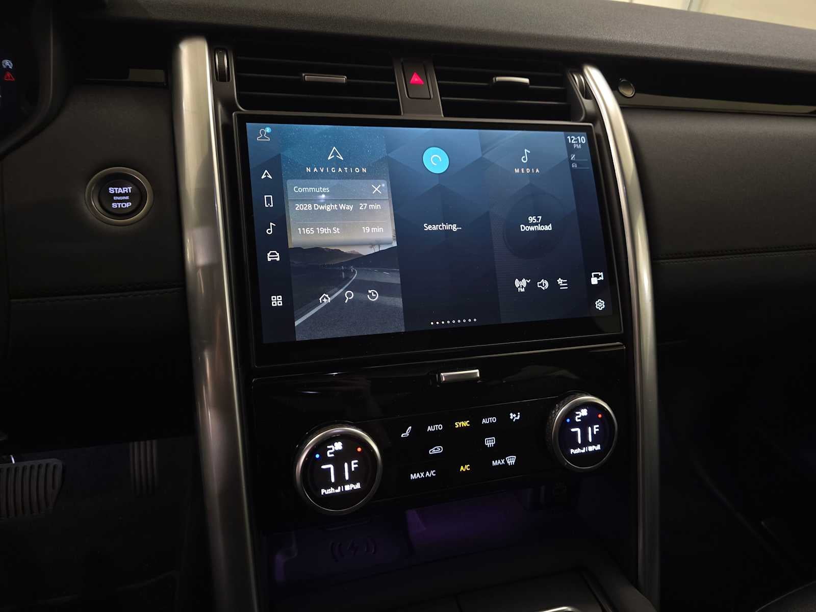 2025 Land Rover Discovery S