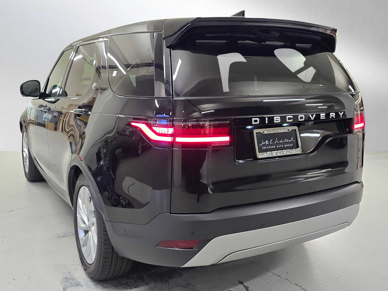 2025 Land Rover Discovery S