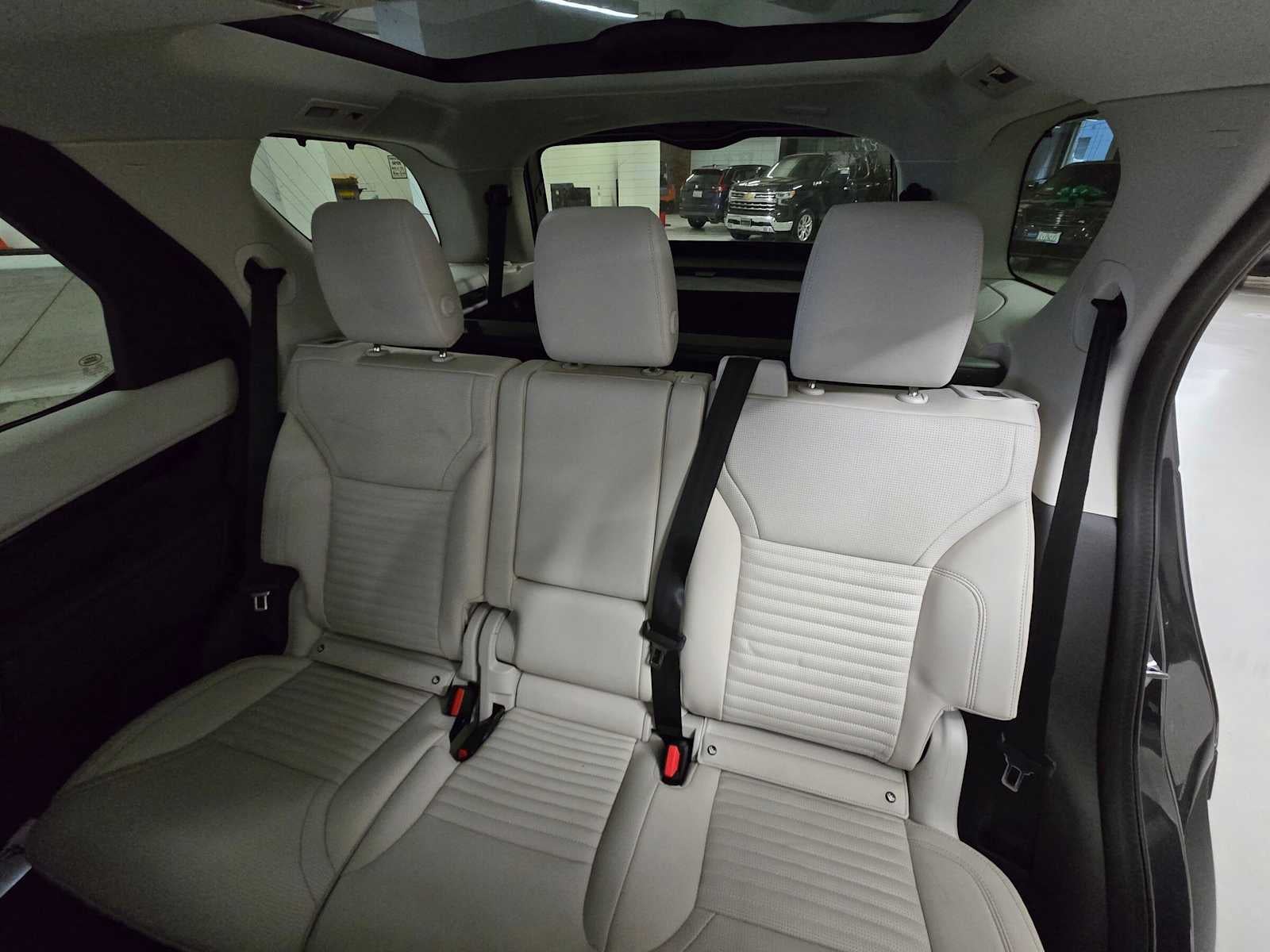 2025 Land Rover Discovery S