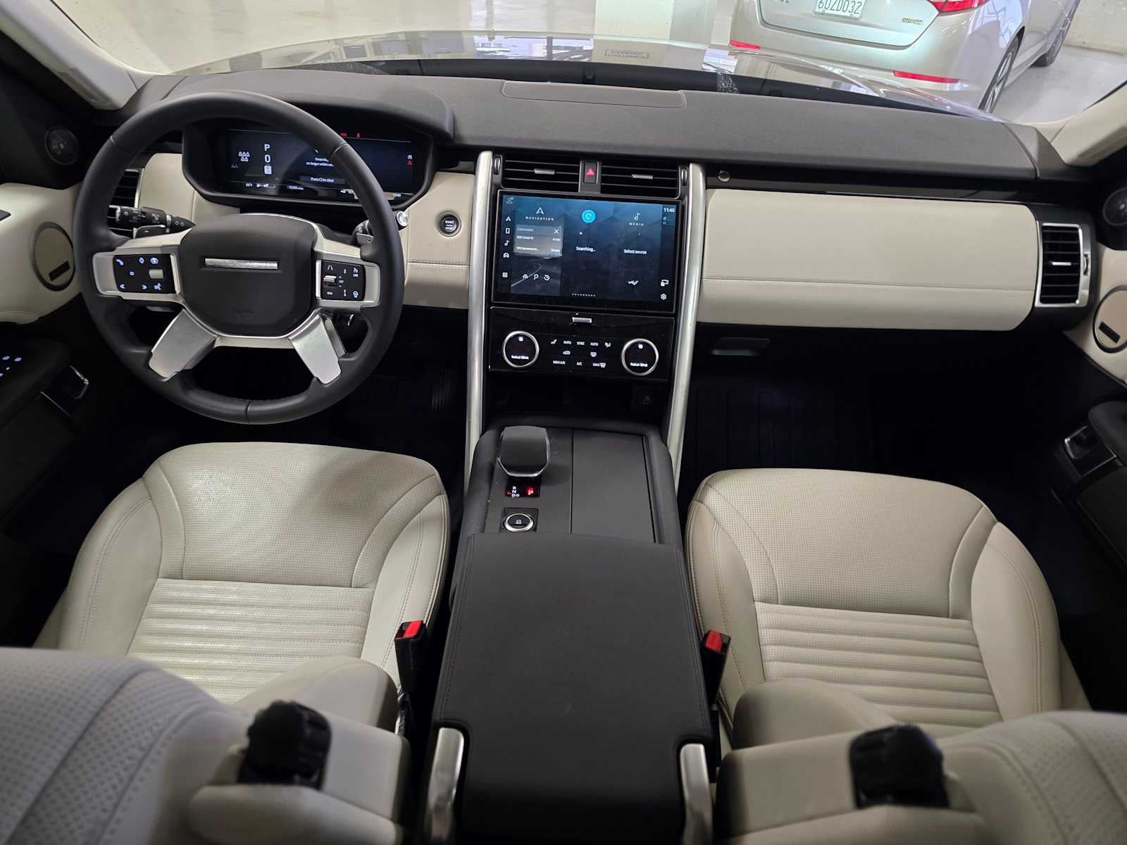 2025 Land Rover Discovery S