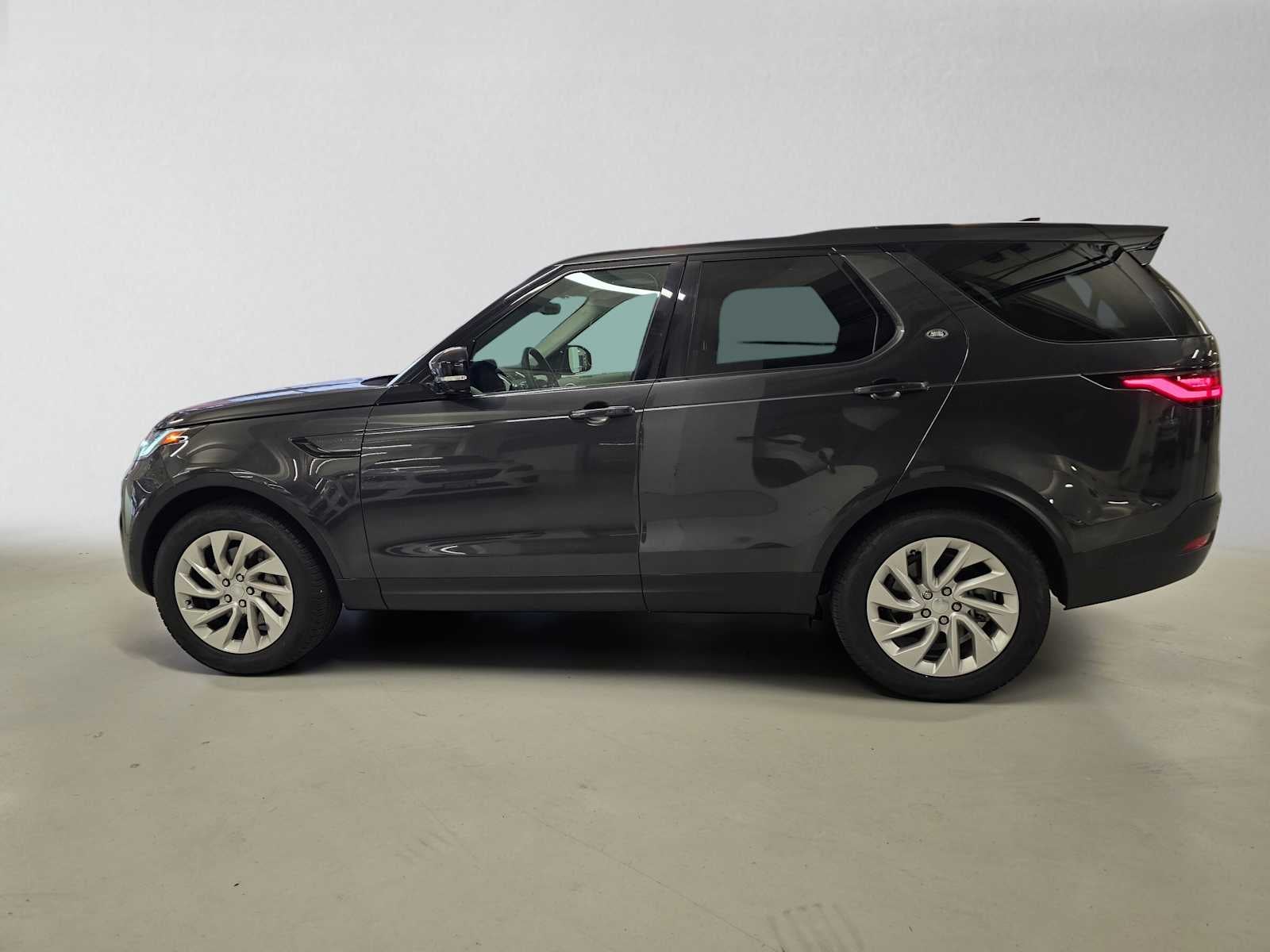 2025 Land Rover Discovery S