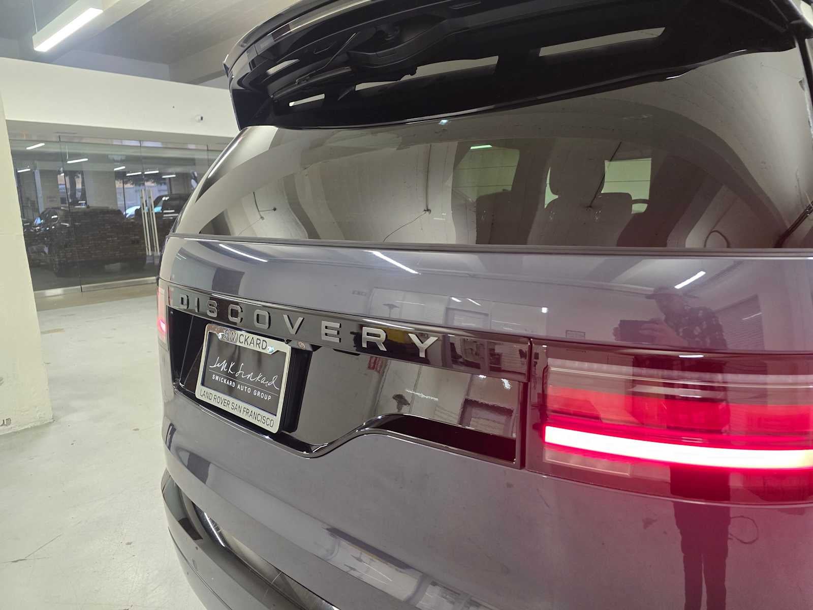 2025 Land Rover Discovery Dynamic SE