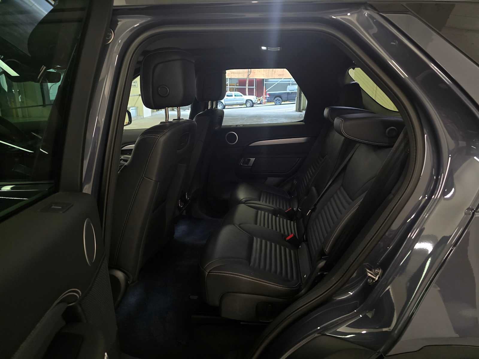 2025 Land Rover Discovery Dynamic SE