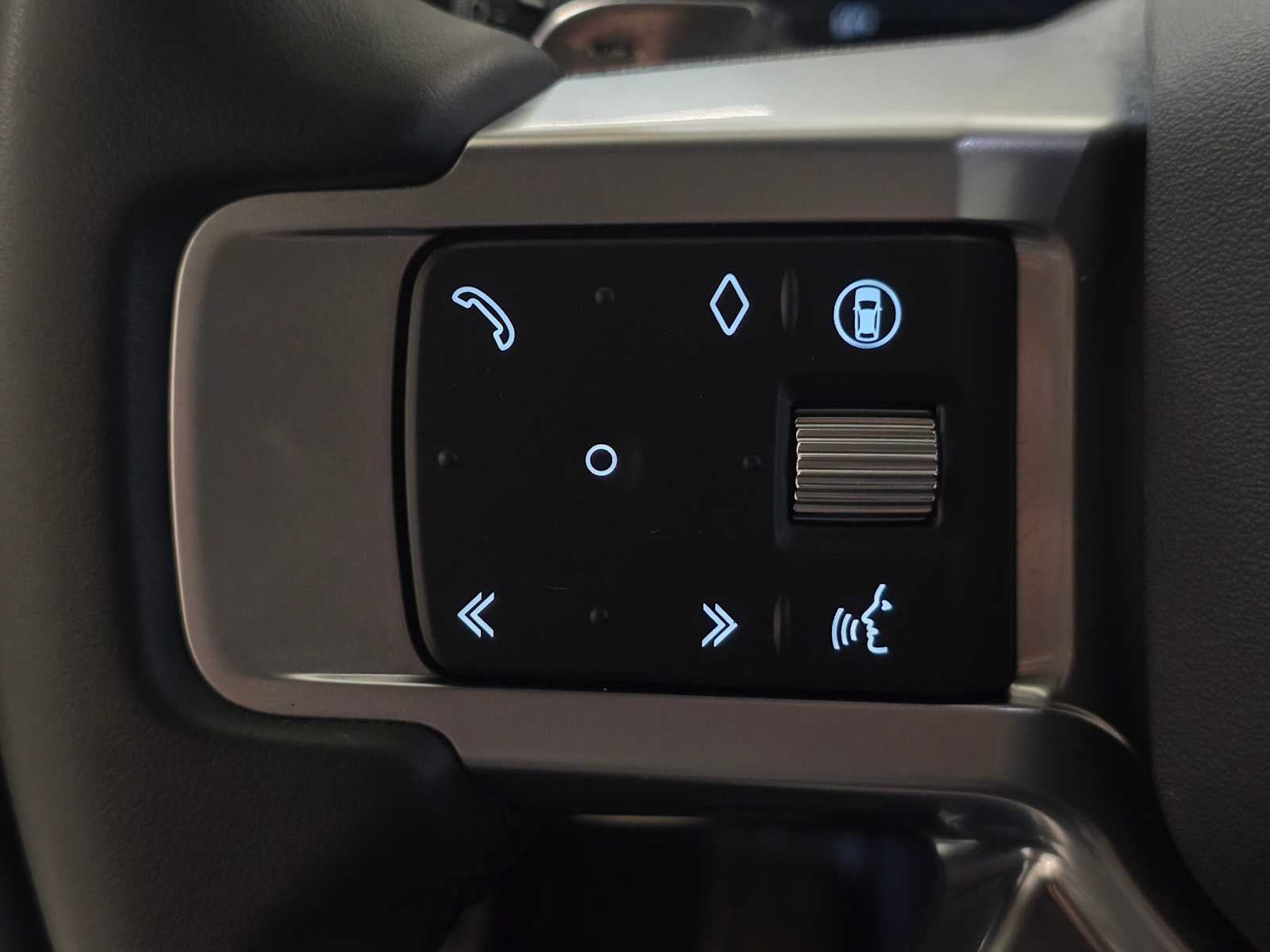 2025 Land Rover Discovery Dynamic SE