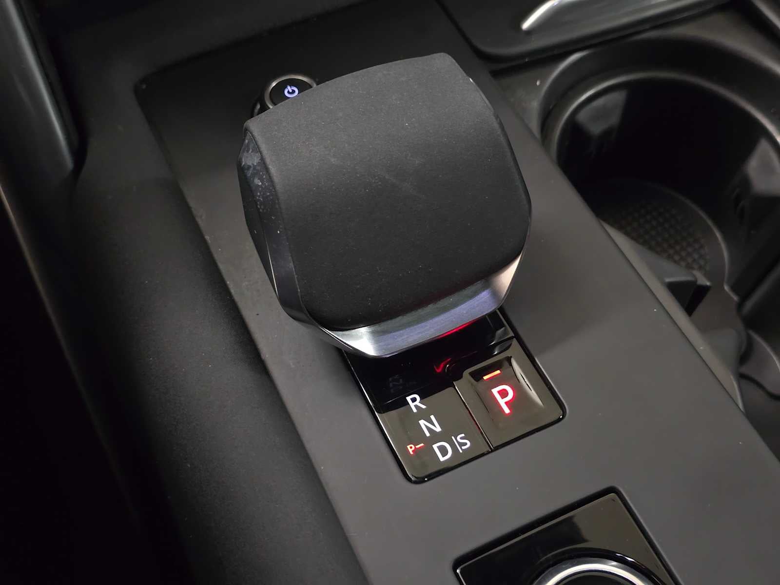 2025 Land Rover Discovery Dynamic SE