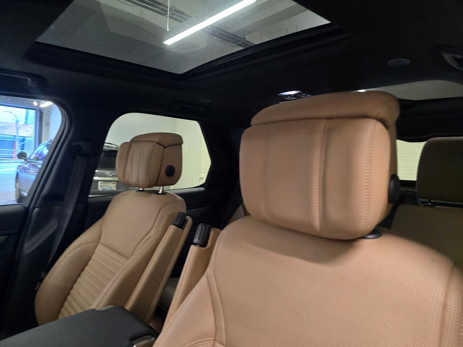 2025 Land Rover Discovery Dynamic SE