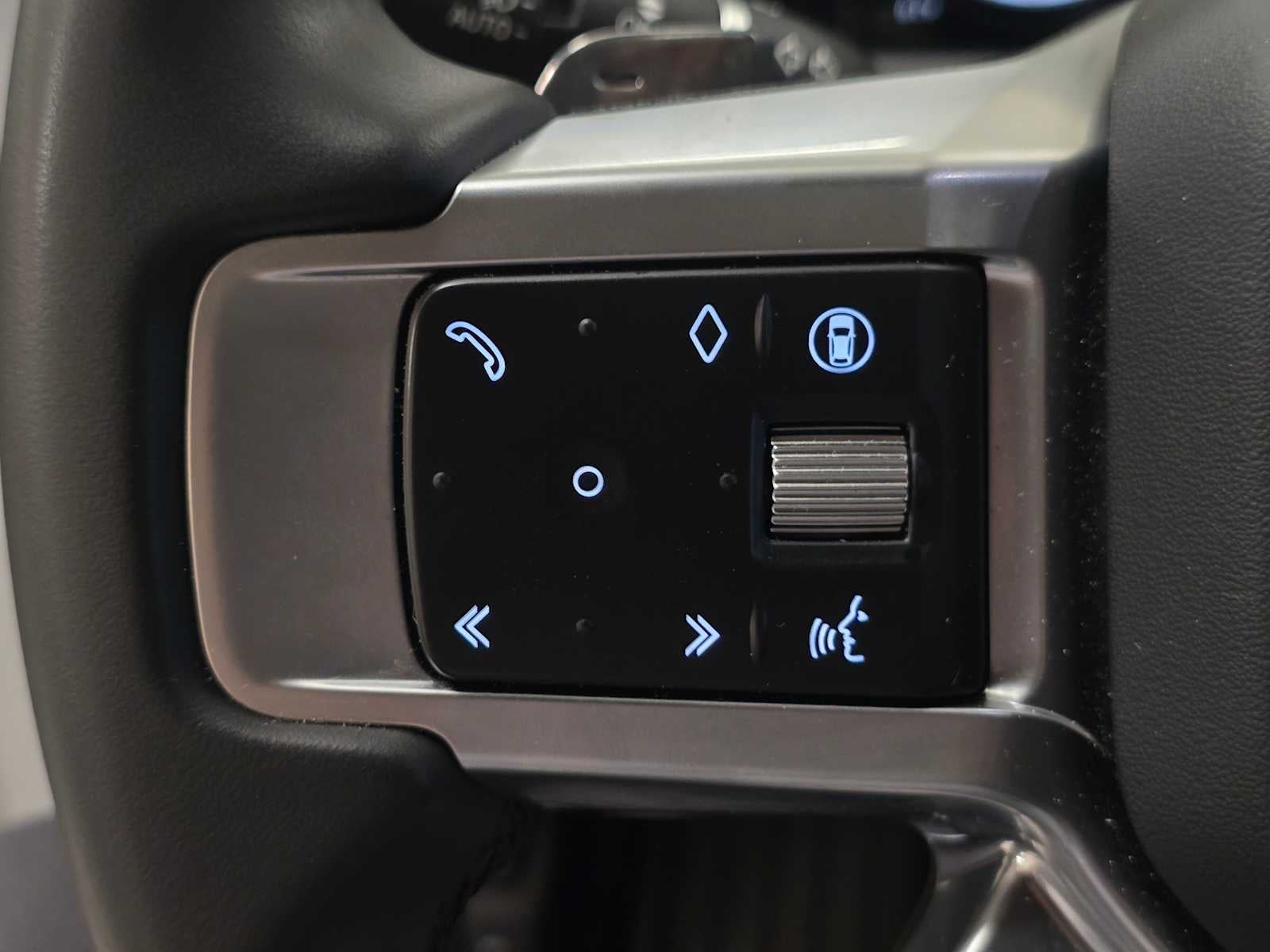 2025 Land Rover Discovery Dynamic SE