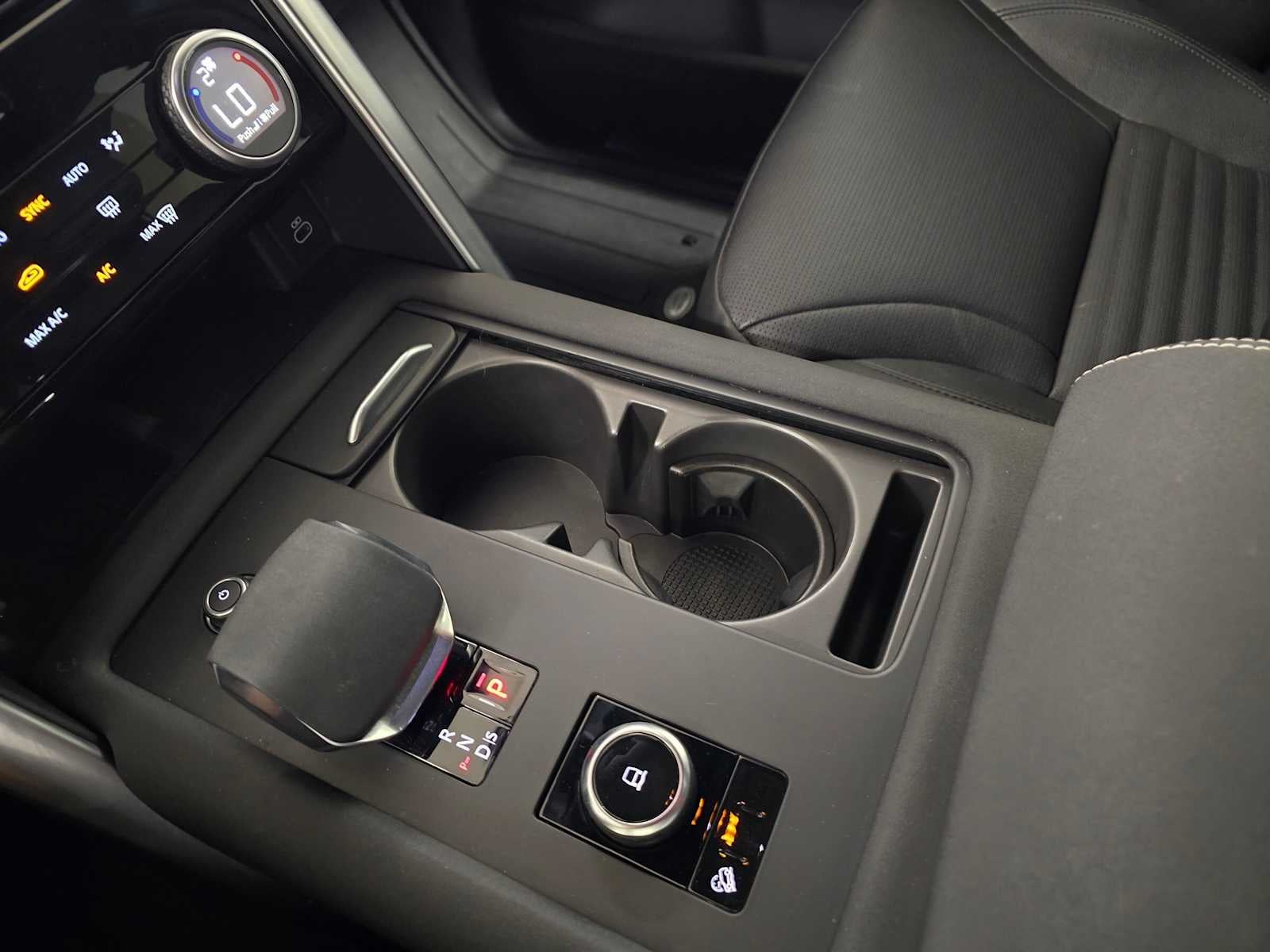 2025 Land Rover Discovery Dynamic SE