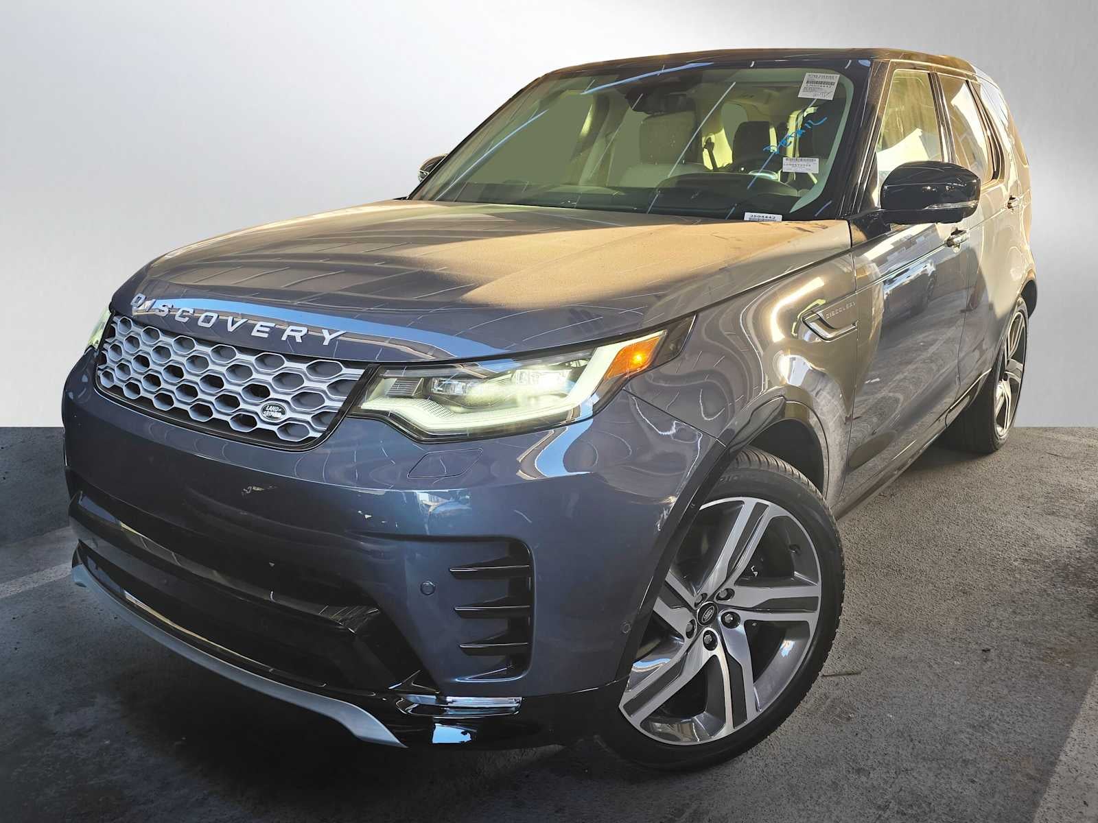 2025 Land Rover Discovery Metropolitan Edition