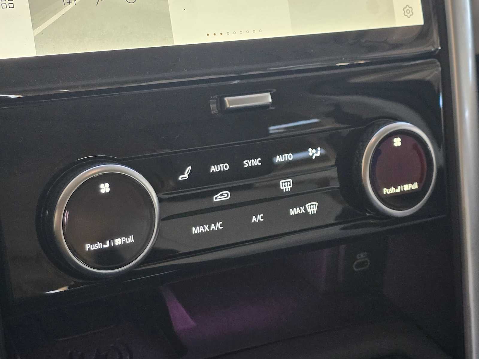 2025 Land Rover Discovery Metropolitan Edition