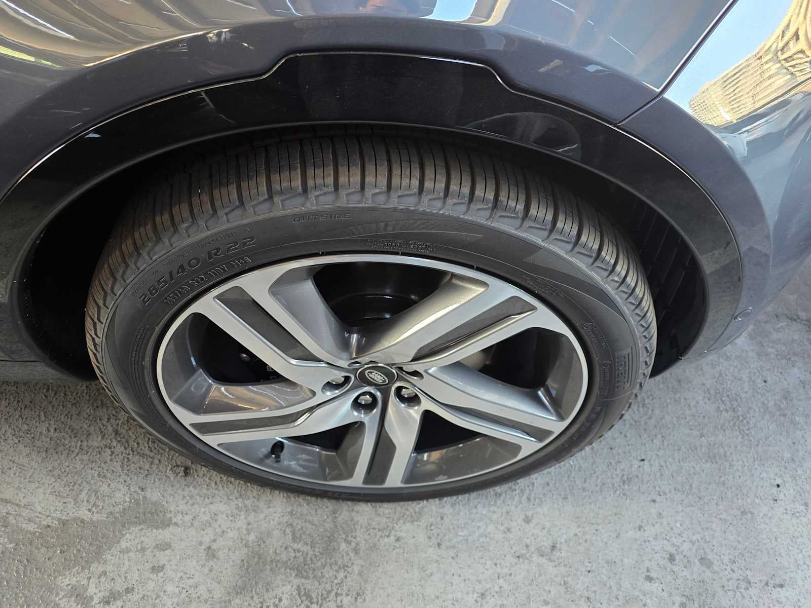 2025 Land Rover Discovery Metropolitan Edition