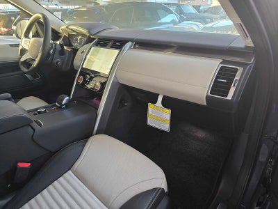 2025 Land Rover Discovery Metropolitan Edition