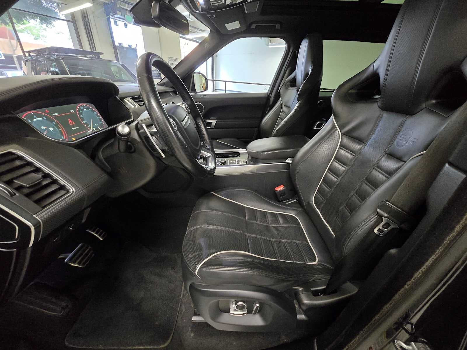 2016 Land Rover Range Rover Sport V8 SVR