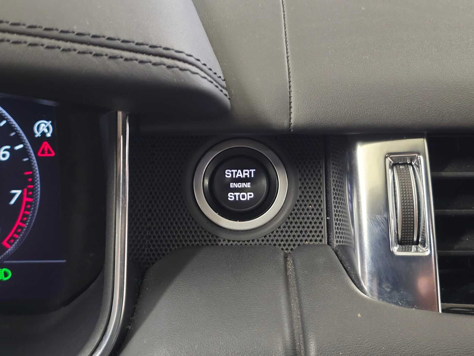 2022 Land Rover Range Rover Sport SVR