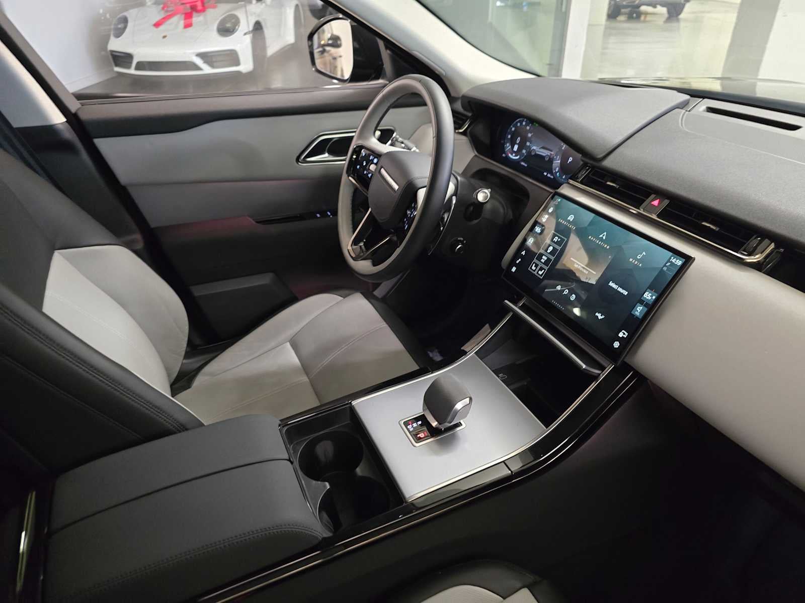 2025 Land Rover Range Rover Velar S