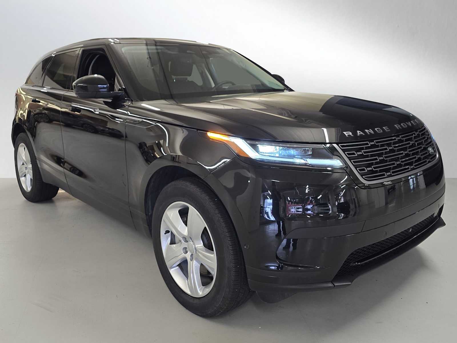 2025 Land Rover Range Rover Velar S