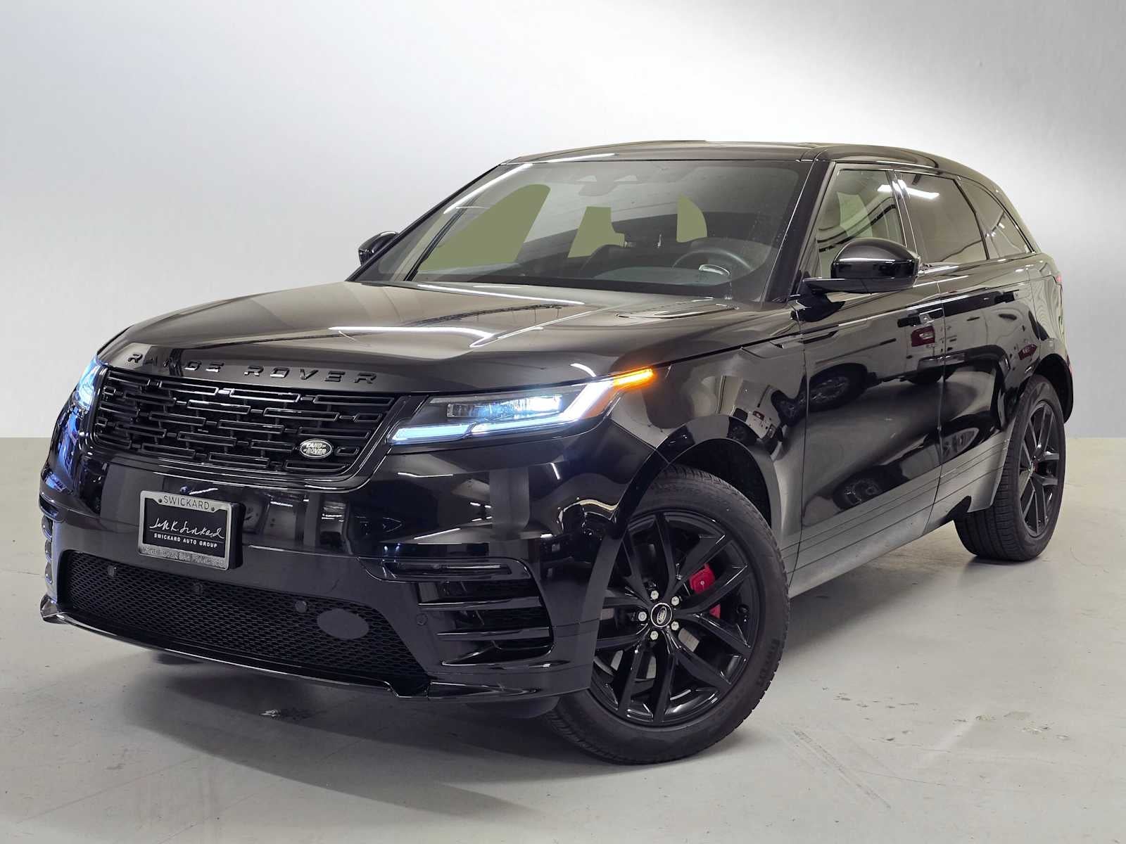 2025 Land Rover Range Rover Velar Dynamic SE