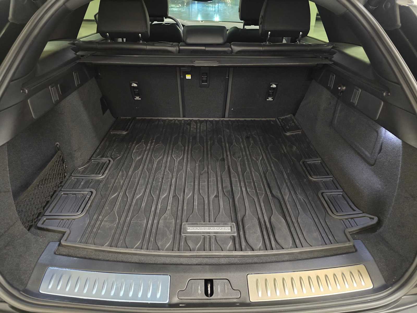 2025 Land Rover Range Rover Velar Dynamic SE