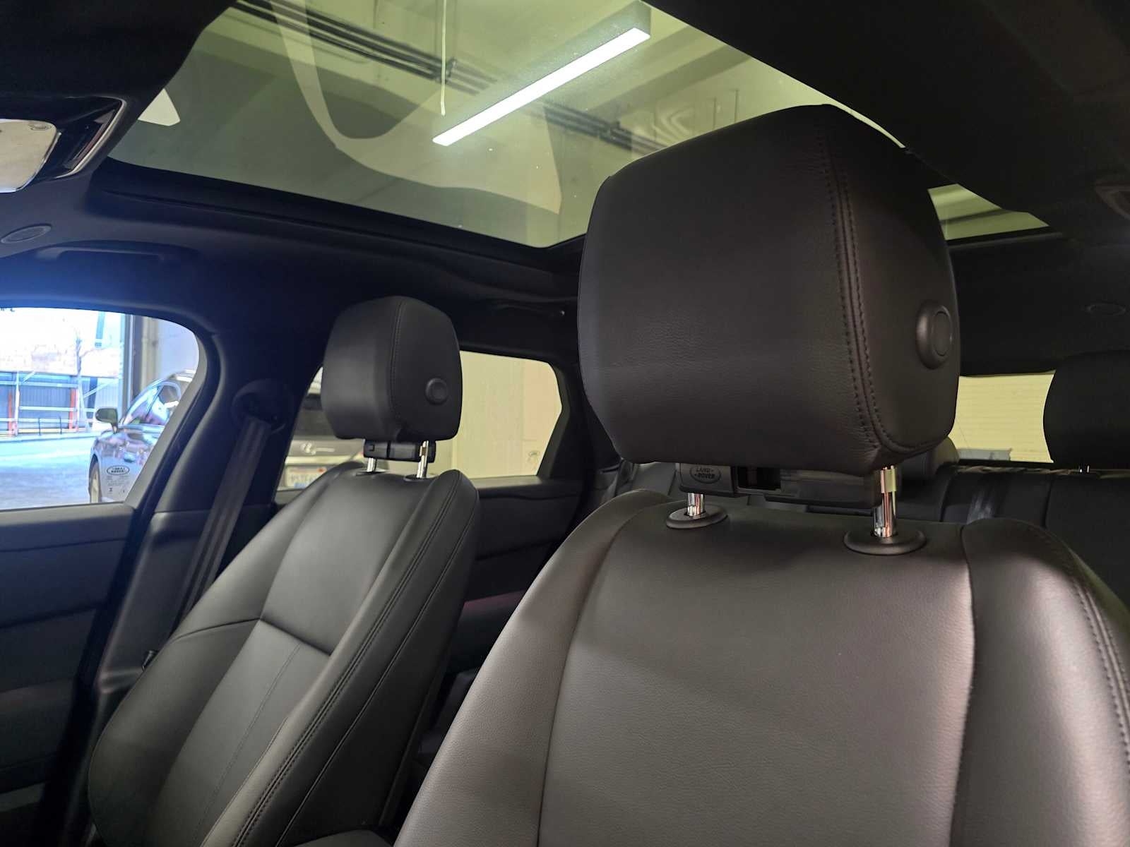 2025 Land Rover Range Rover Velar Dynamic SE