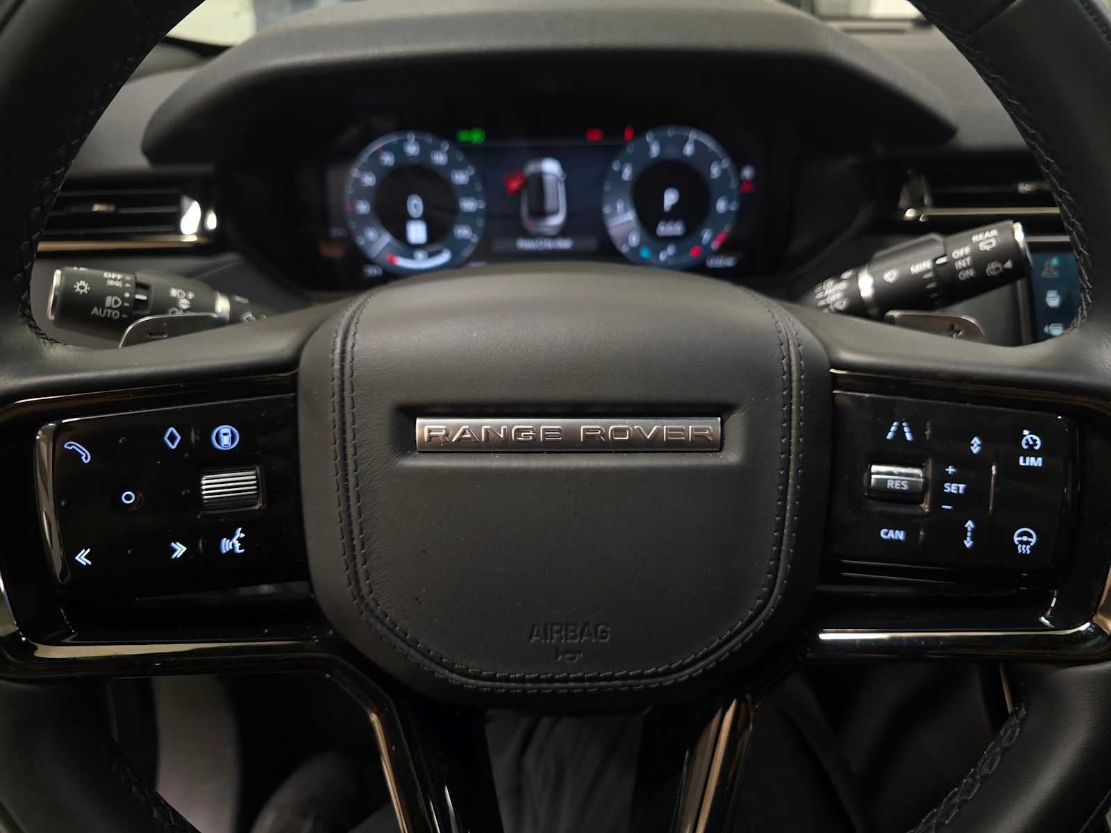 2025 Land Rover Range Rover Velar Dynamic SE