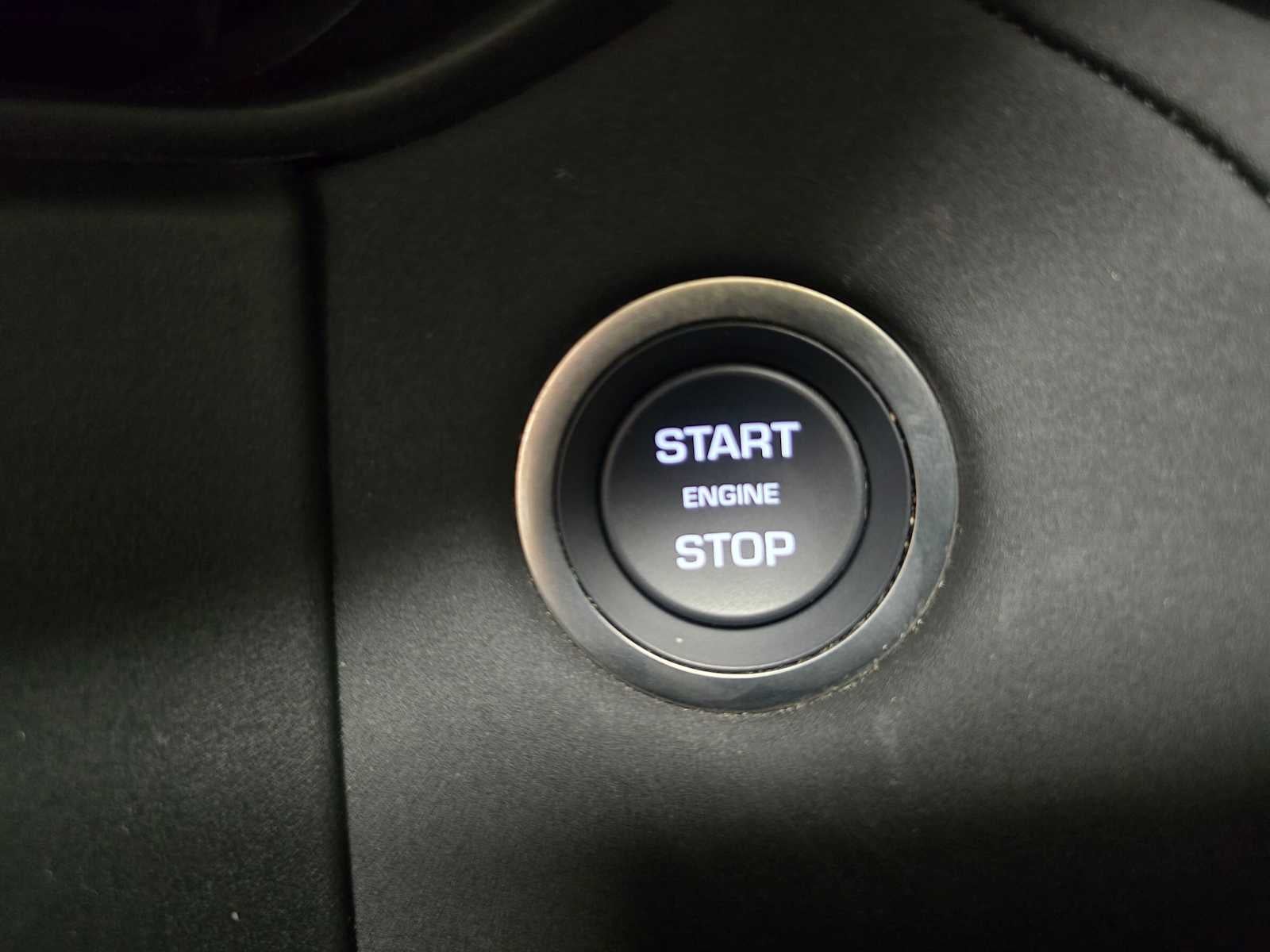 2025 Land Rover Range Rover Velar Dynamic SE