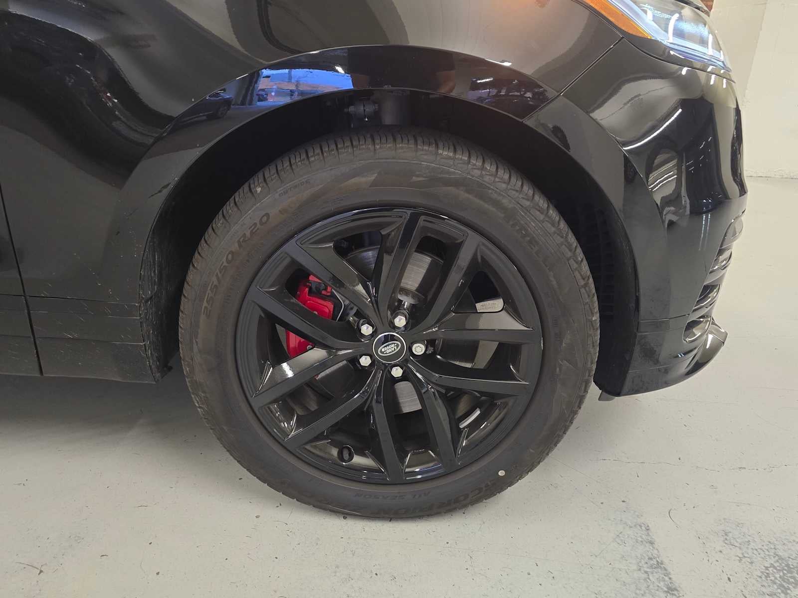 2025 Land Rover Range Rover Velar Dynamic SE