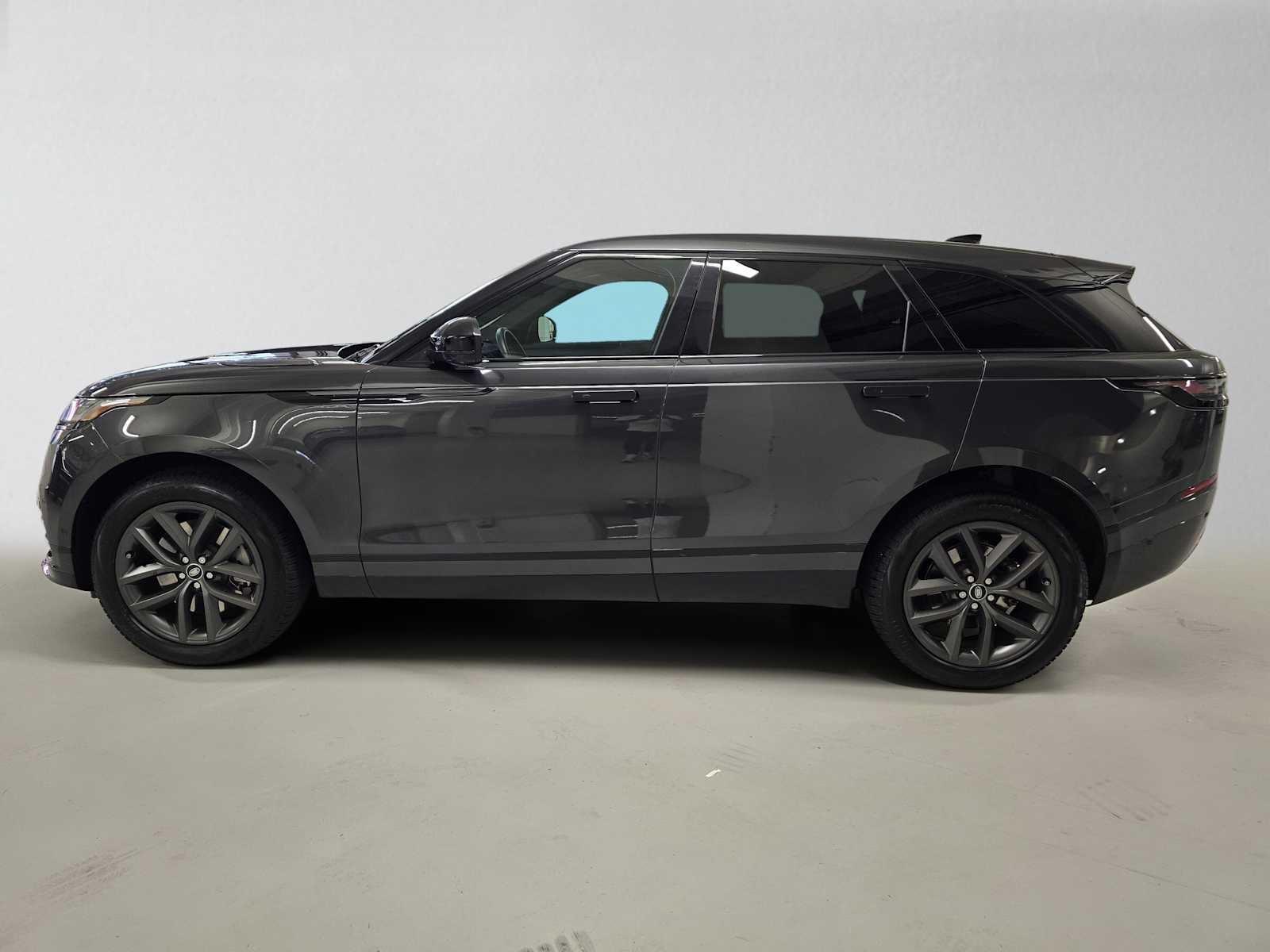 2026 Land Rover Range Rover Velar Dynamic SE