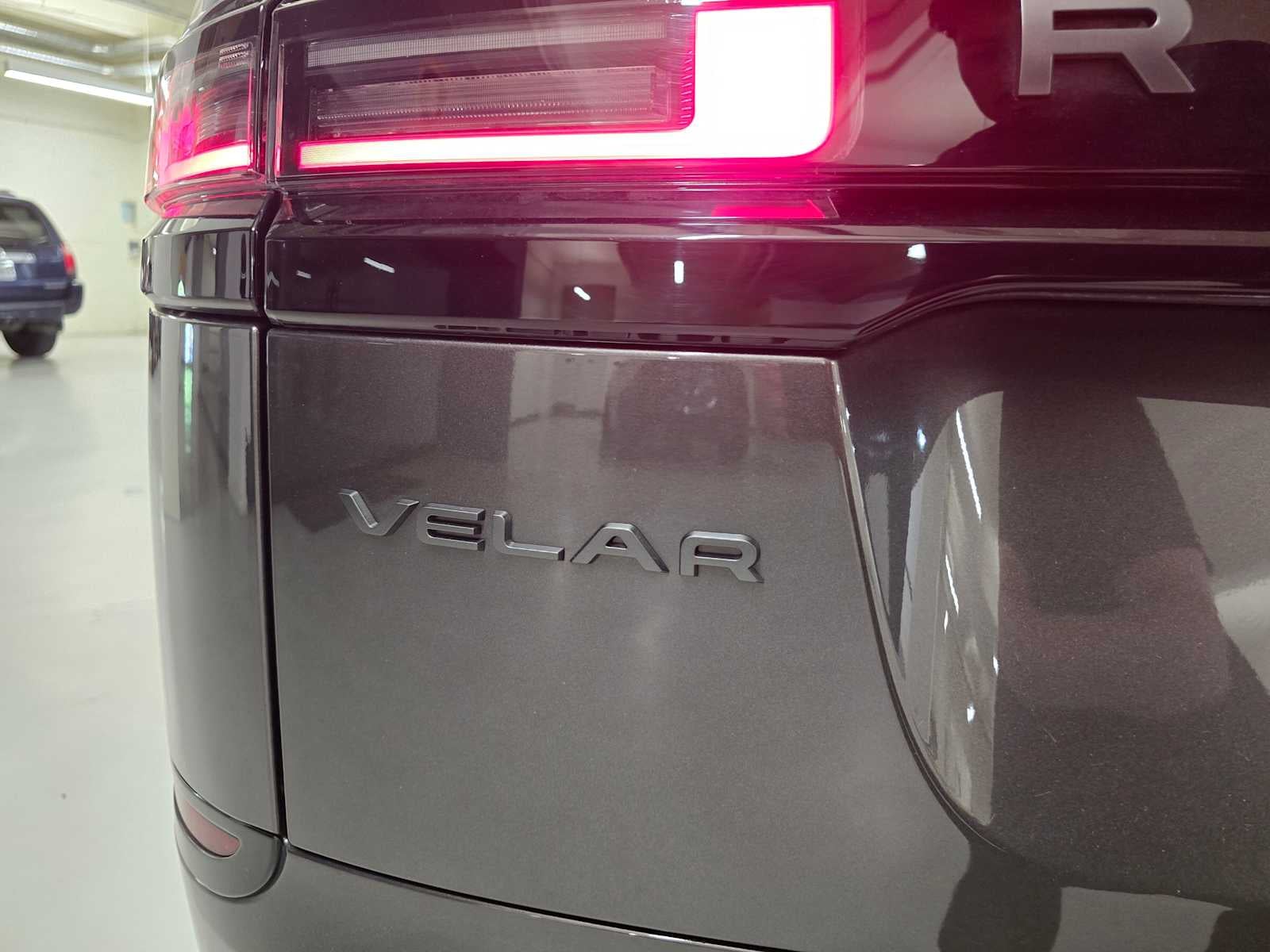 2026 Land Rover Range Rover Velar Dynamic SE