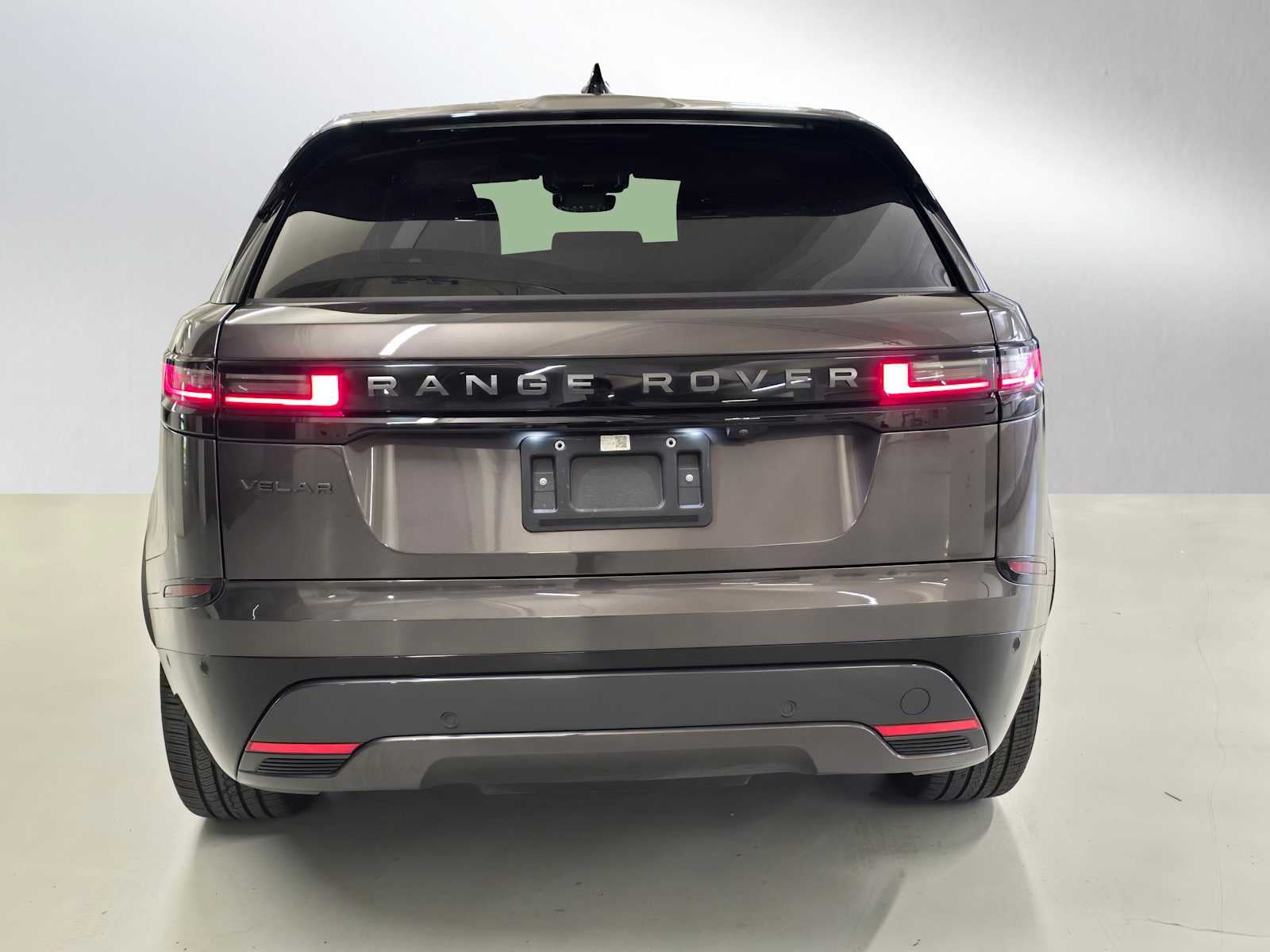 2026 Land Rover Range Rover Velar Dynamic SE
