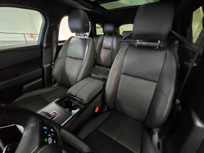 2026 Land Rover Range Rover Velar Dynamic SE