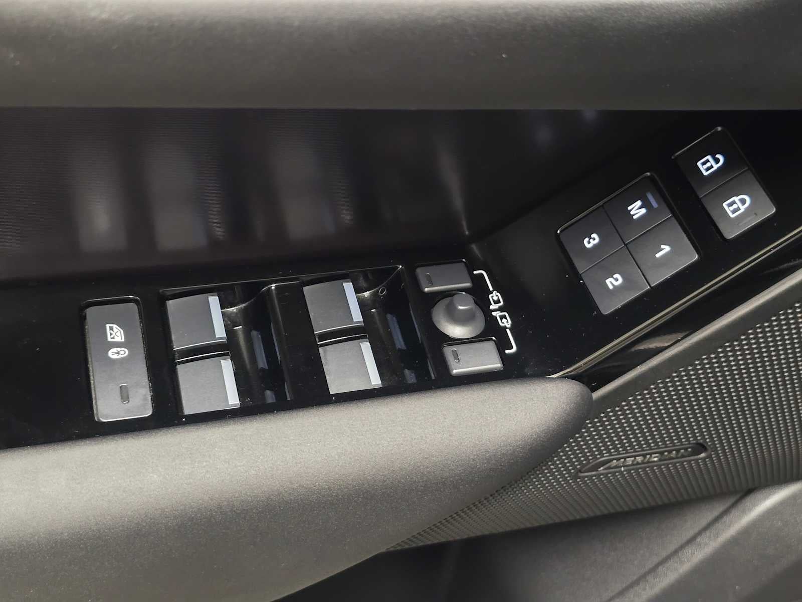 2026 Land Rover Range Rover Velar Dynamic SE