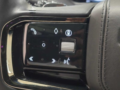 2026 Land Rover Range Rover Velar Dynamic SE