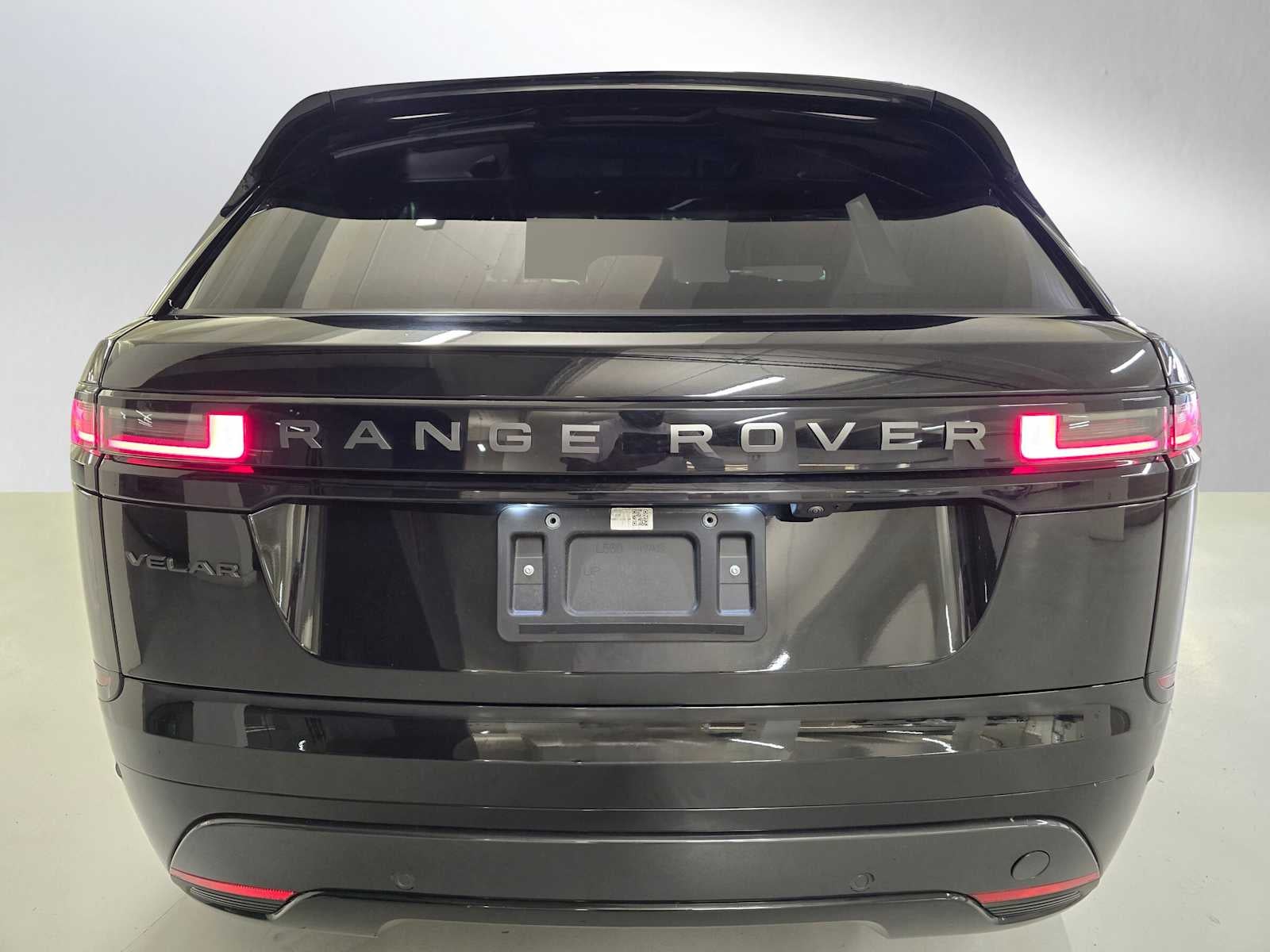 2026 Land Rover Range Rover Velar Dynamic SE