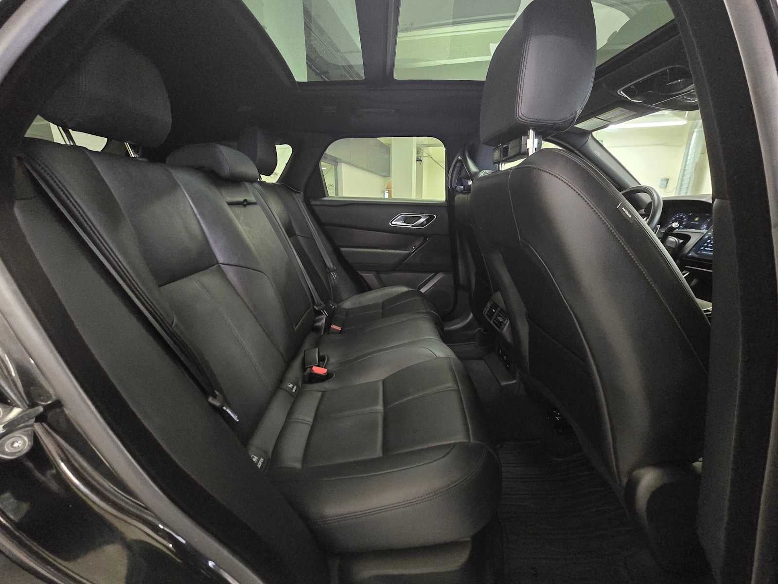 2026 Land Rover Range Rover Velar Dynamic SE