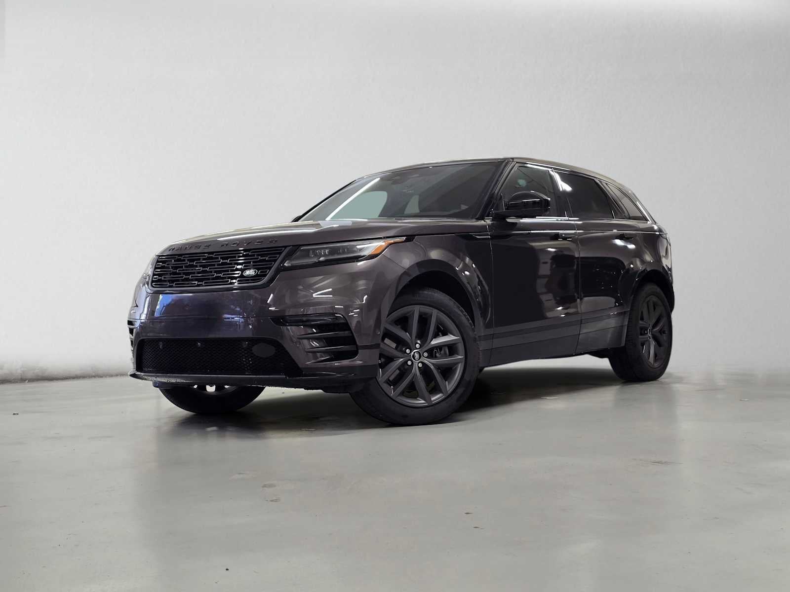 2026 Land Rover Range Rover Velar Dynamic SE