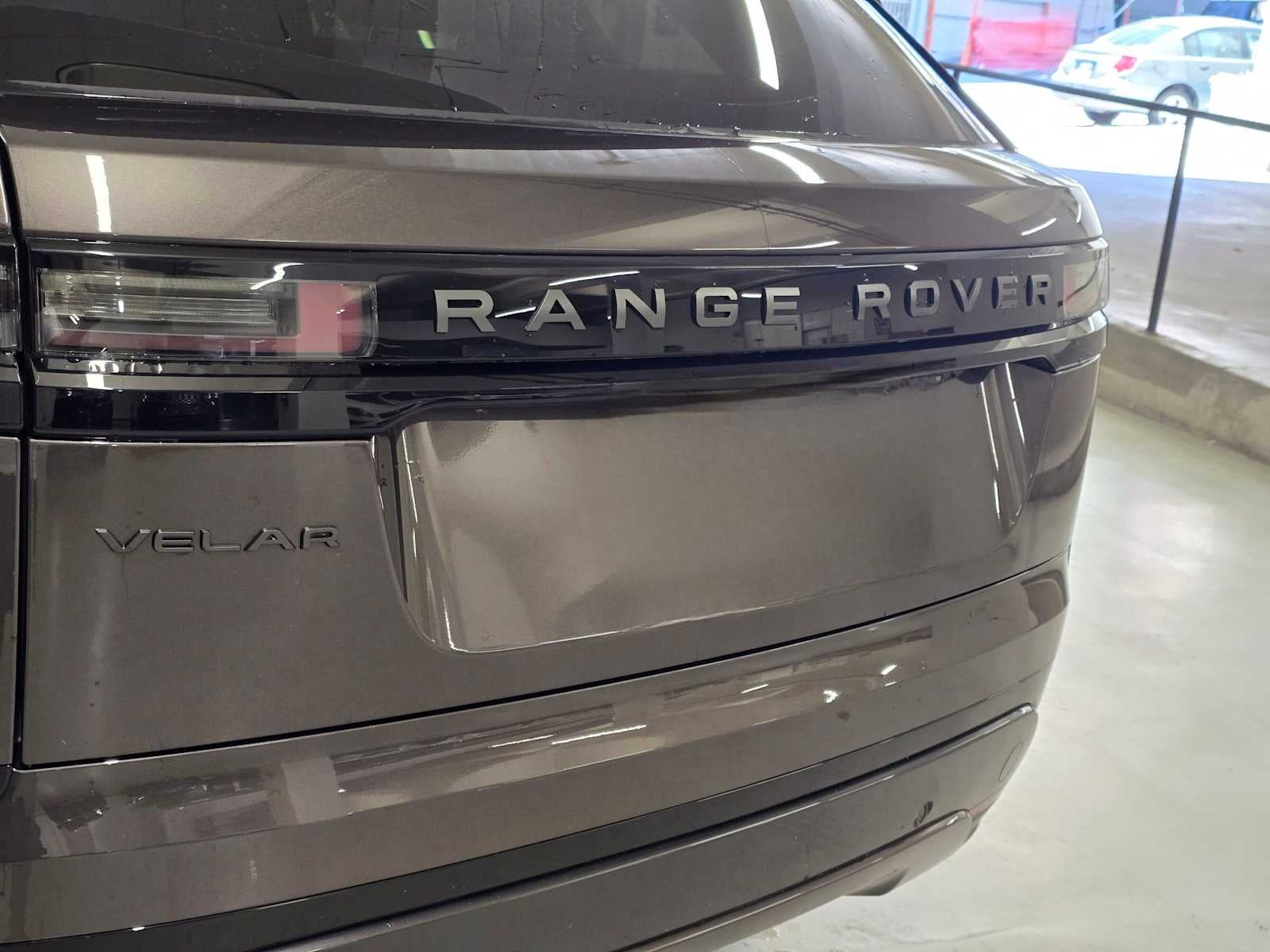 2026 Land Rover Range Rover Velar Dynamic SE