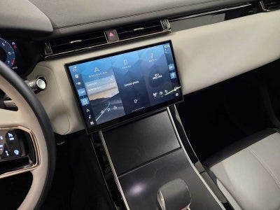2026 Land Rover Range Rover Velar Dynamic SE