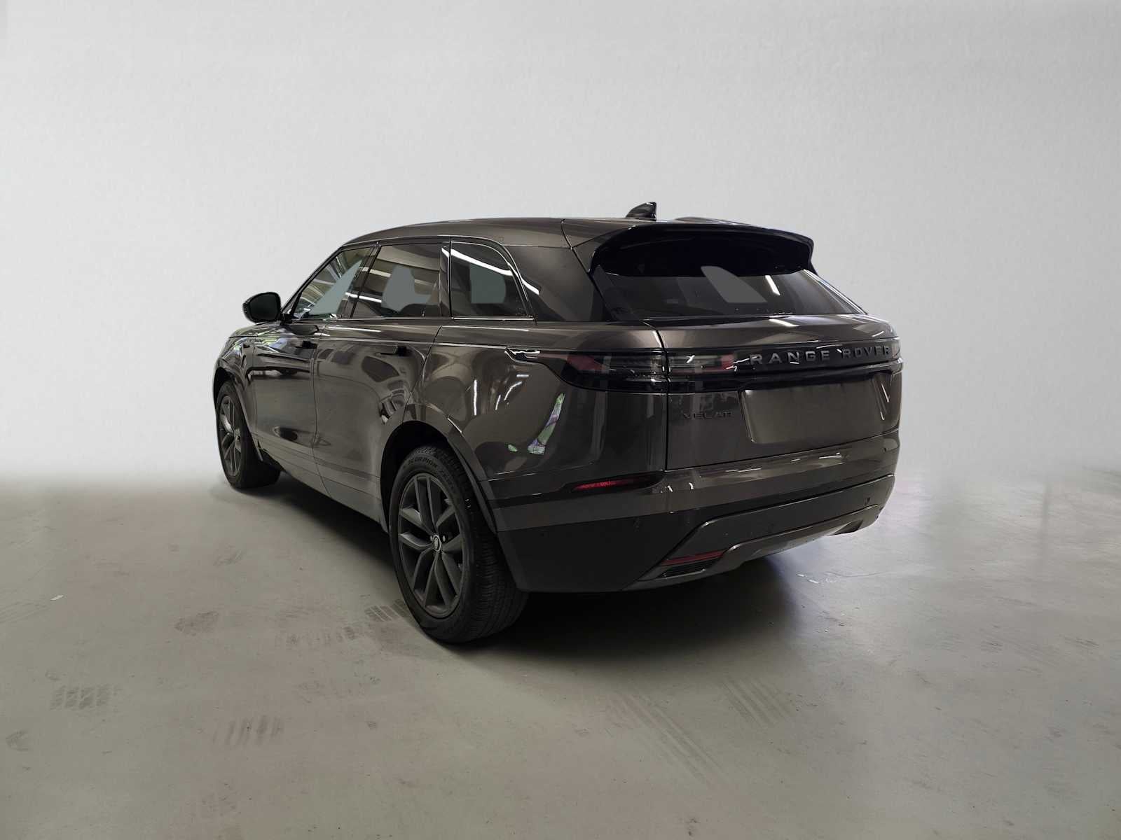 2026 Land Rover Range Rover Velar Dynamic SE