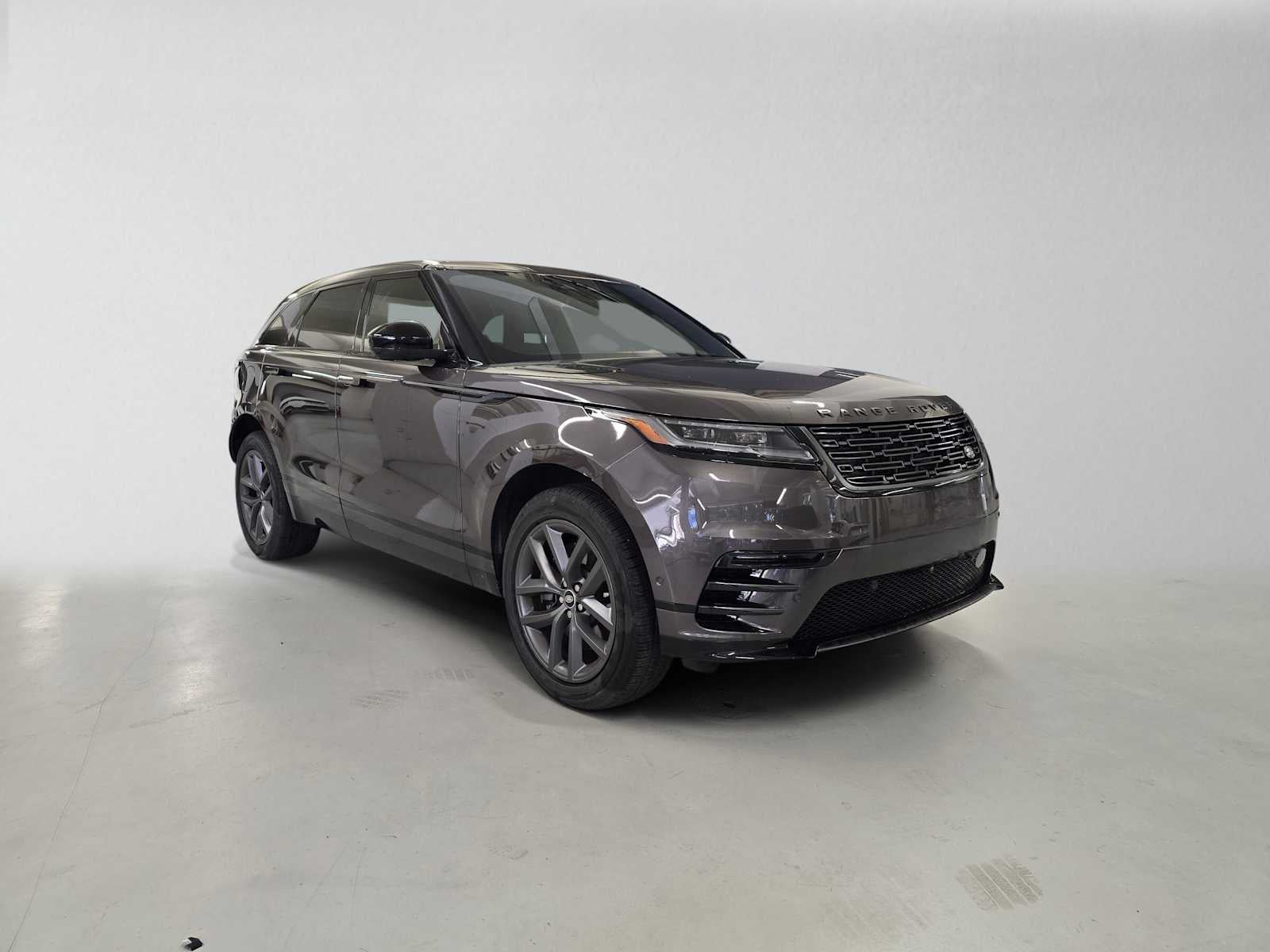 2026 Land Rover Range Rover Velar Dynamic SE