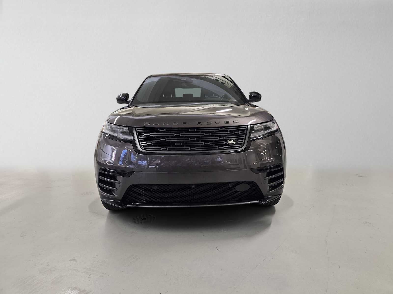 2026 Land Rover Range Rover Velar Dynamic SE