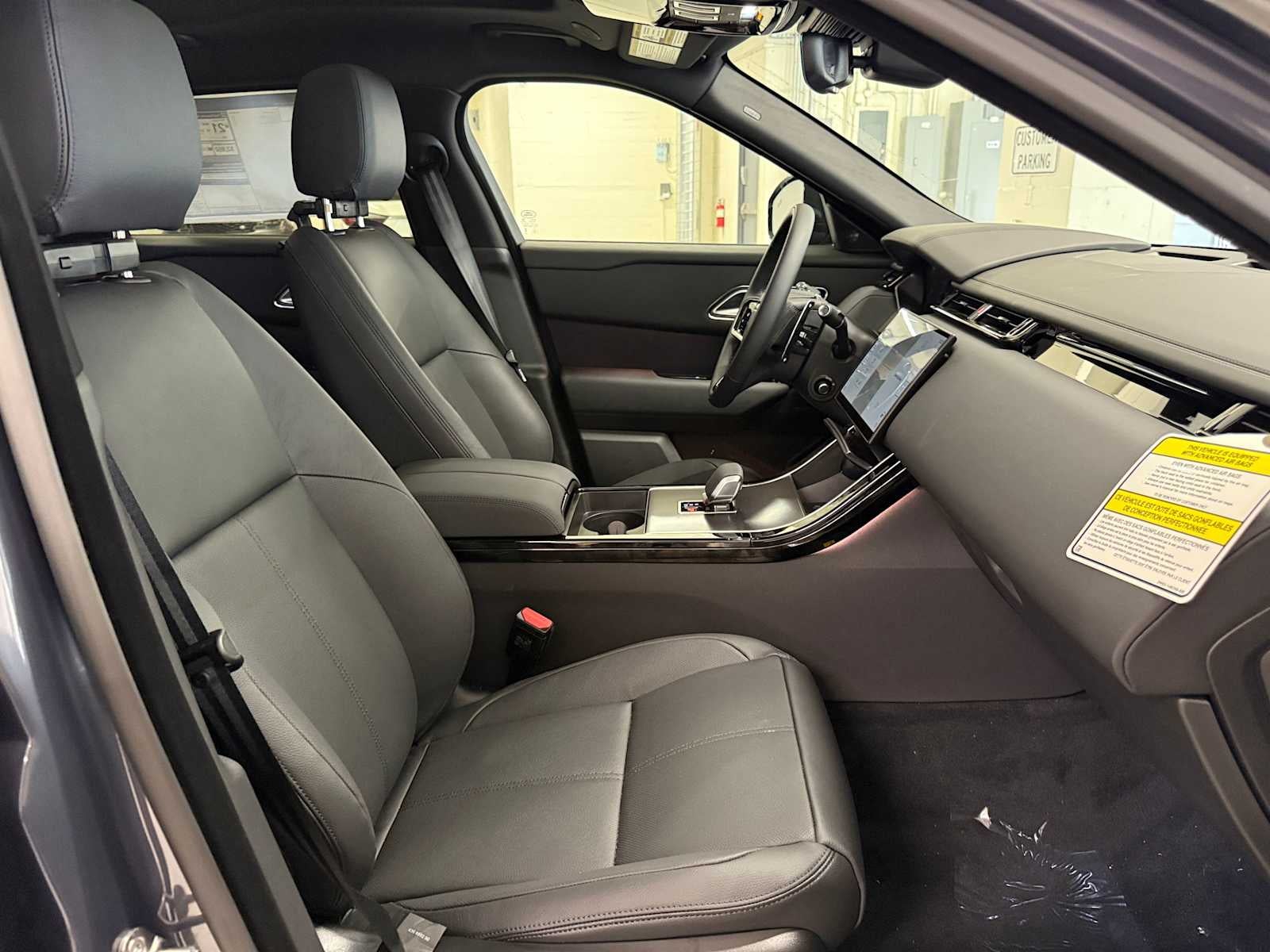 2026 Land Rover Range Rover Velar Dynamic SE