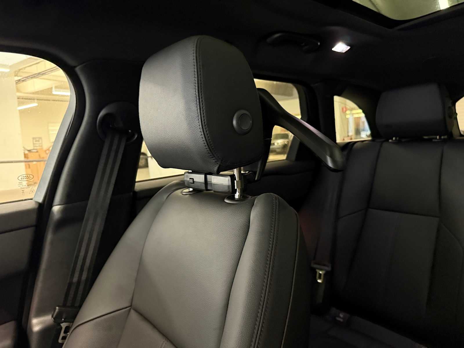 2026 Land Rover Range Rover Velar Dynamic SE