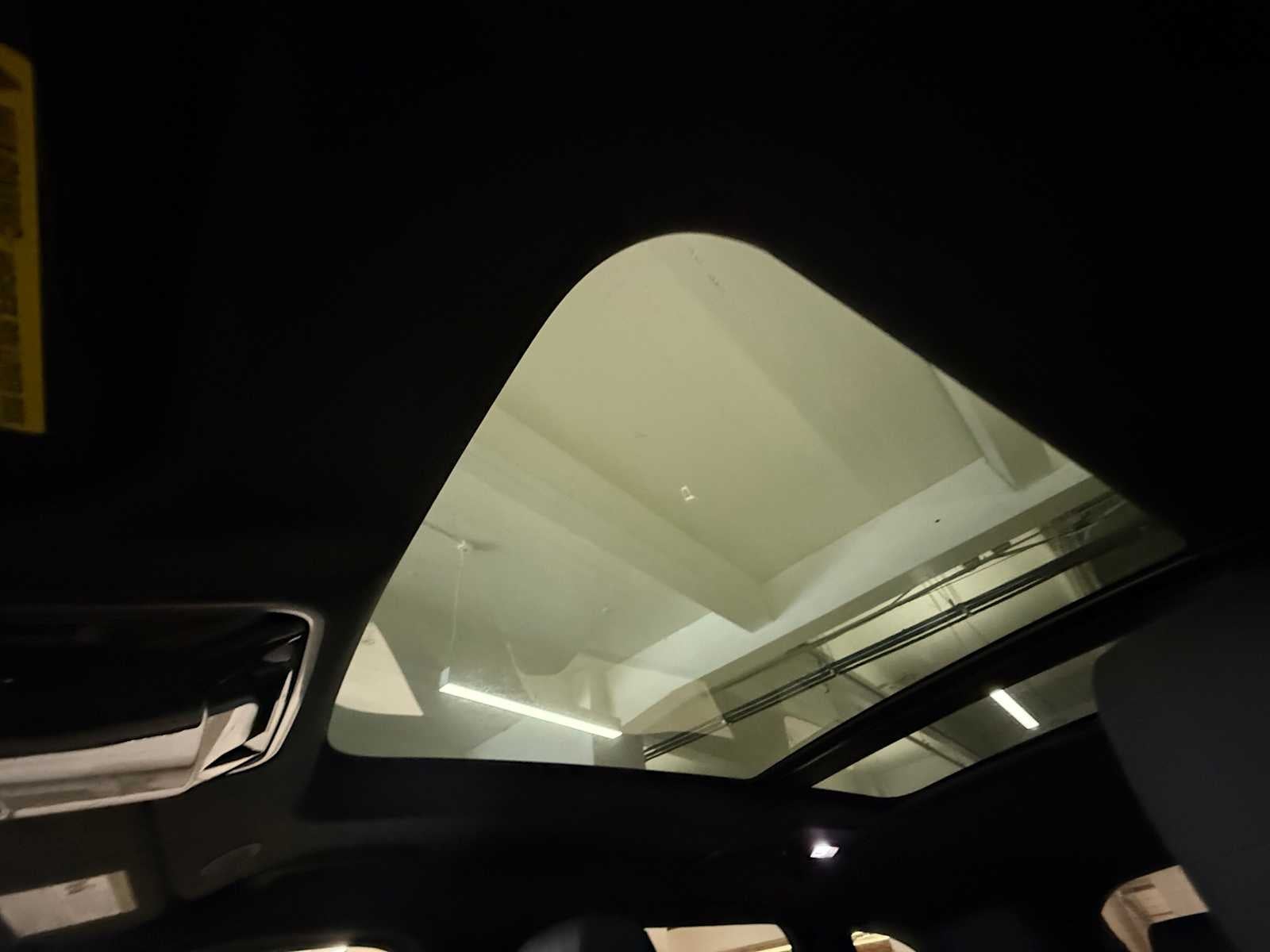 2026 Land Rover Range Rover Velar Dynamic SE