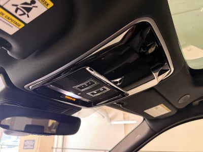 2026 Land Rover Range Rover Velar Dynamic SE