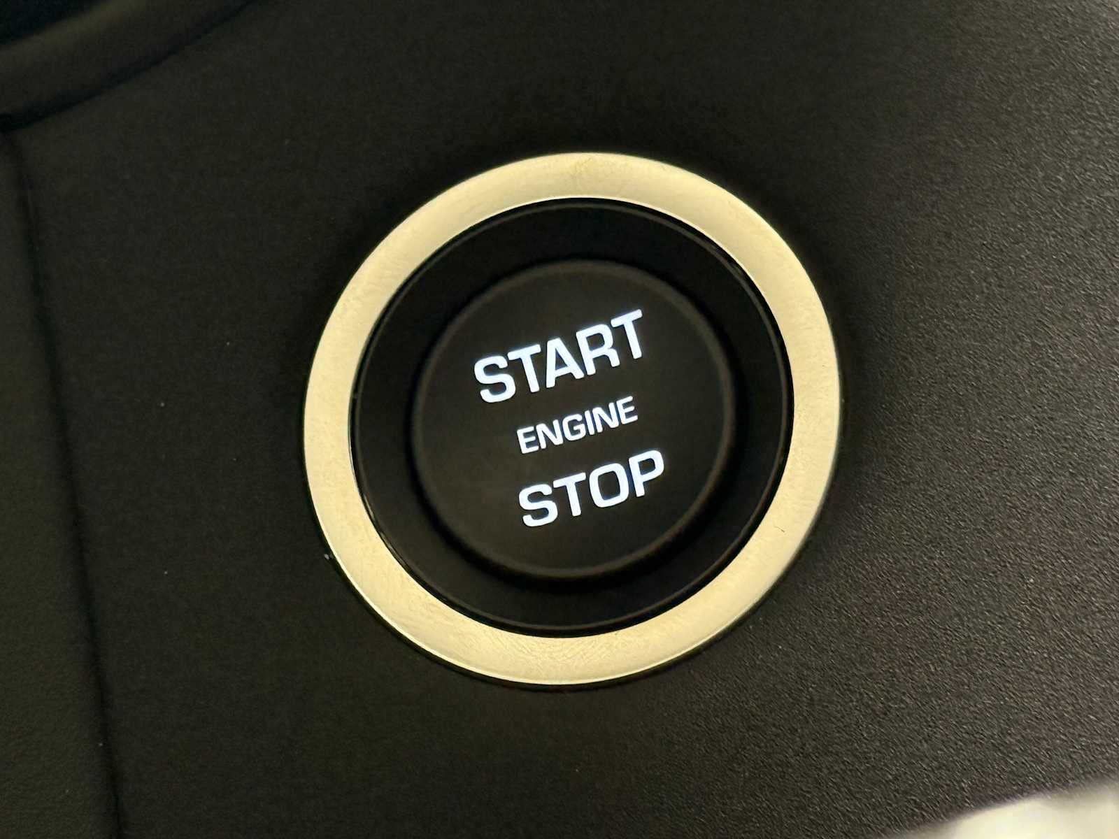 2026 Land Rover Range Rover Velar Dynamic SE