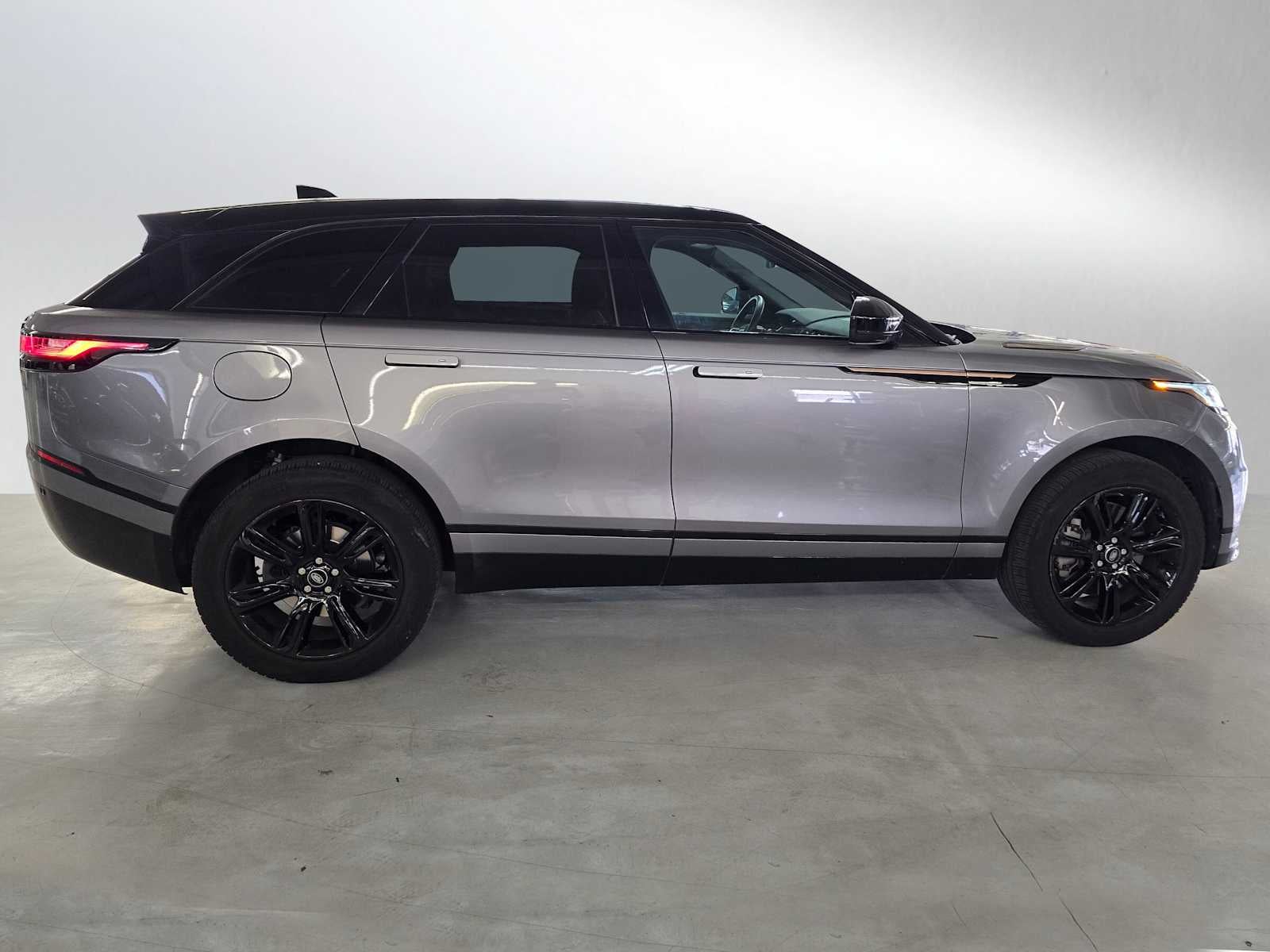 2023 Land Rover Range Rover Velar R-Dynamic S