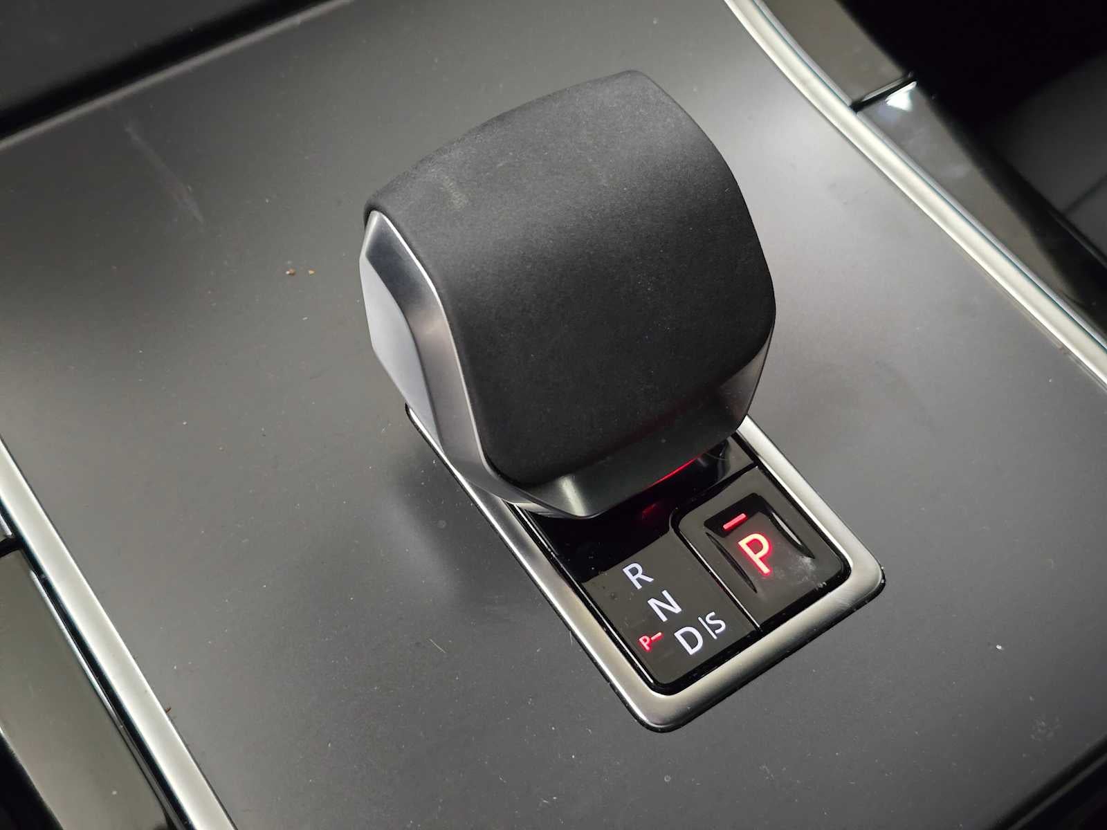 2026 Land Rover Range Rover Evoque Core S