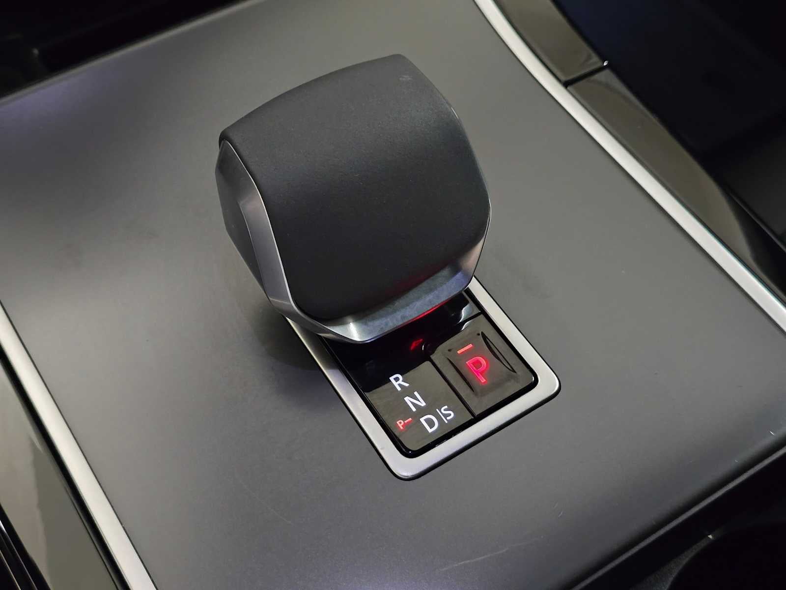 2026 Land Rover Range Rover Evoque Core S
