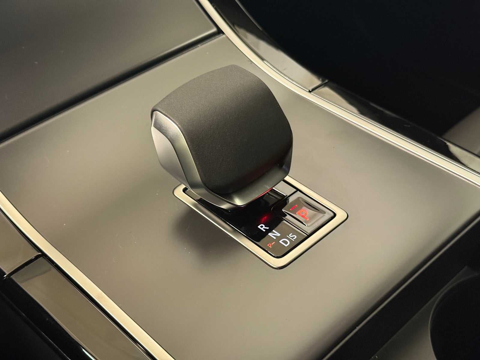 2026 Land Rover Range Rover Evoque Core S